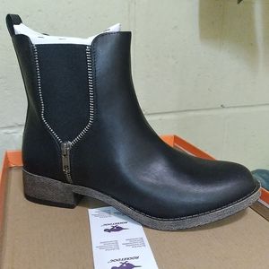 Rocket Dog Camilla Chelsea boots, 8.5, NIB